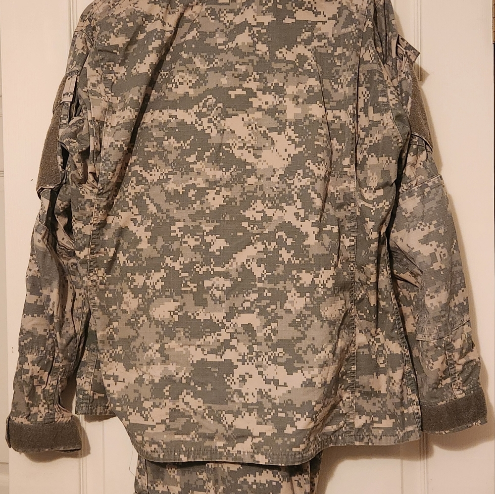 2 - Large, Regular, Digital Pattern, U.S. Army Un… - image 6